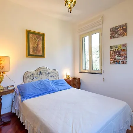 3 Bedroom Awesome In Zoagli